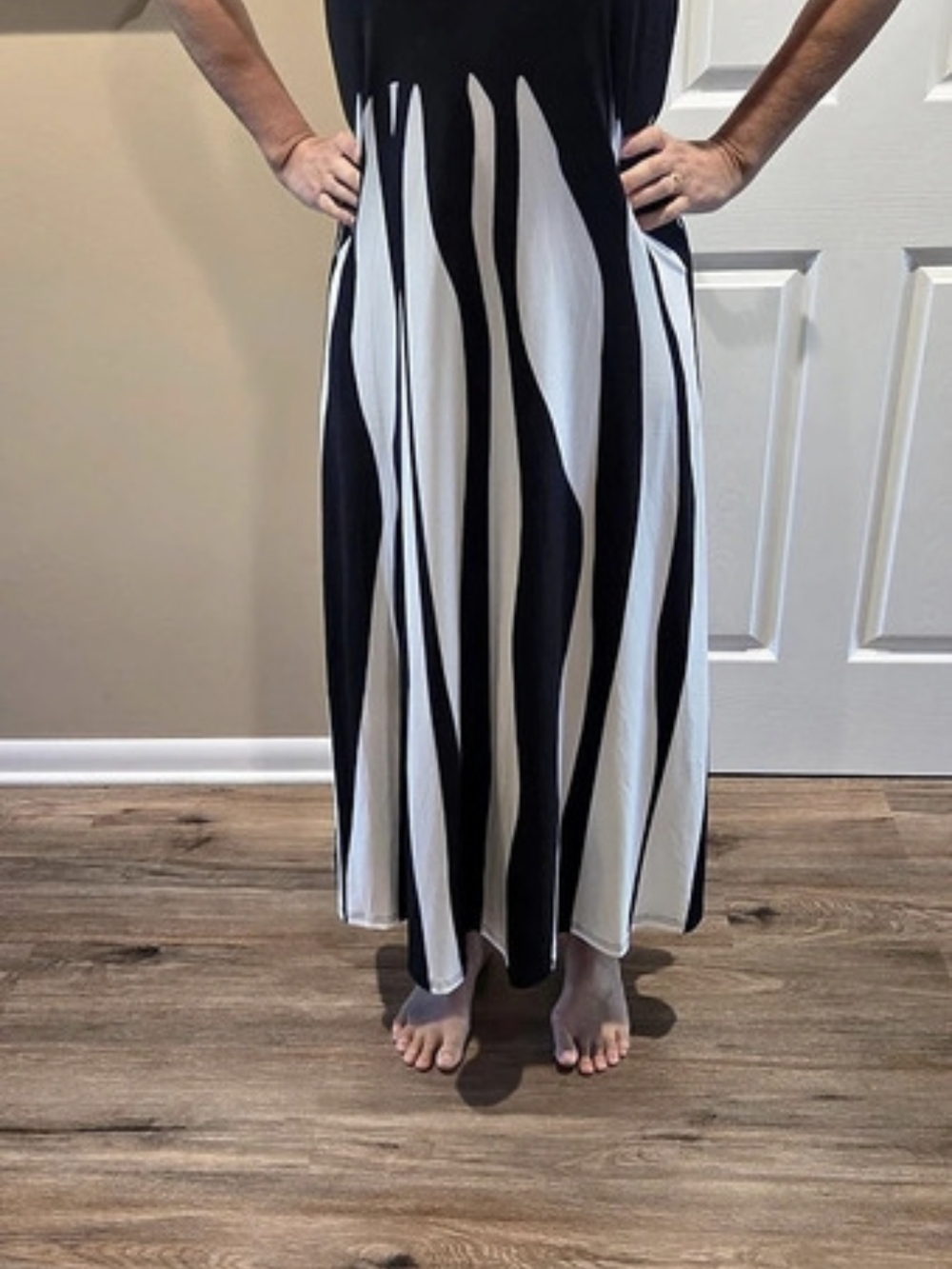 Black & White Geometric Maxi Dress Size Medium